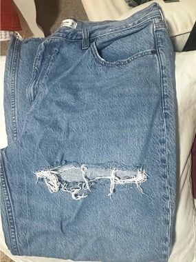 Abercrombie & Fitch Light Blue High-Rise Loose Jeans